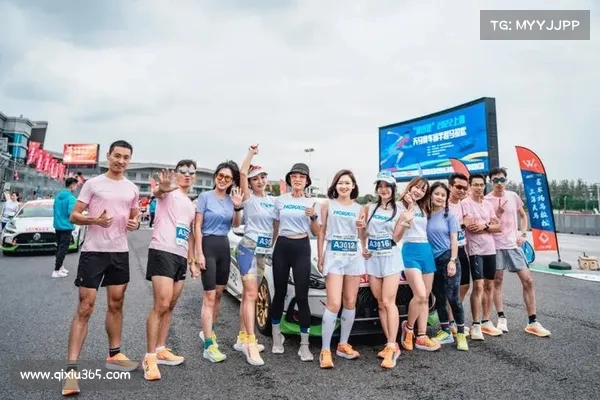 足球赛车马拉松轮番上演 体育赛事吸引眼球赛事经济迅速火爆引发热潮 足球赛车马拉松轮番上演 体育赛事吸引眼球赛事经济迅速火爆引发热潮